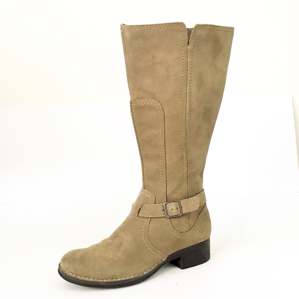 CLARK'S Tan Suede Clarkdale Leather Boots. Size 9M